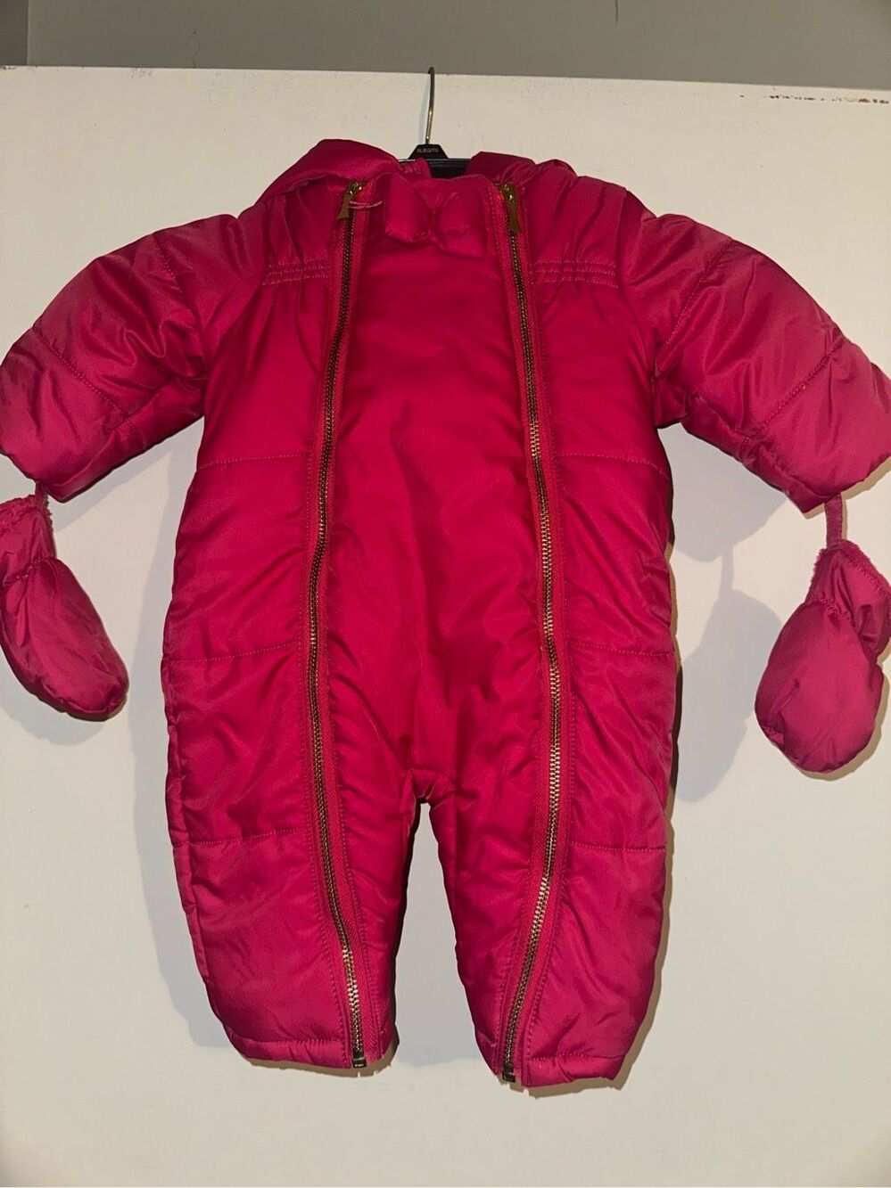Kate Spade New York Baby Girl 6 Month Hot Pink Barbie pink Snow Suit Mittens Gol